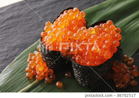 How many warplanes are rolled 86782517