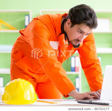 Construction supervisor planning new project in office Construction supervisor planning new project in office 86783277