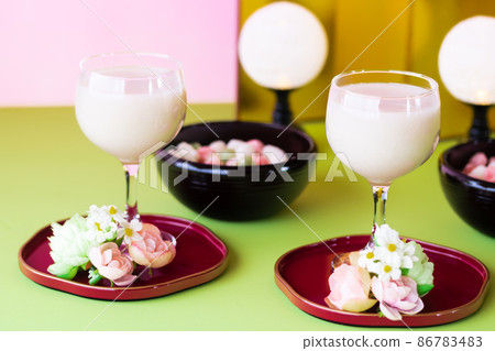 桃花節、Hina-arare 和 Shirozake (Amazake) 桃花節、Hina-arare 和 Shirozake (Amazake) 86783483