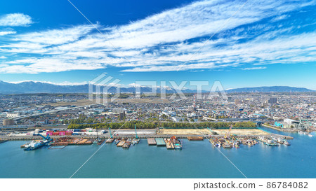 [四日市港大樓展望台（四日市市）的風景]（高分辨率版）三重縣四日市市霞 86784082