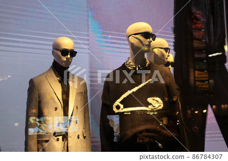 Fashionable fashion boutique window display men's Fashionable fashion boutique window display men's 86784307