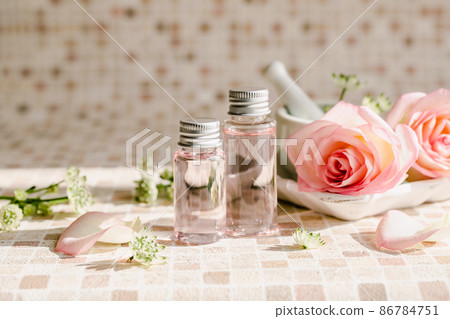 Image material of pink cosmetics and aroma oil 86784751
