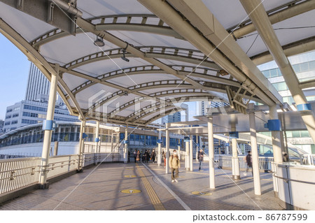 Pedestrian deck at the east exit of Tamachi Station, Minato-ku, Tokyo 86787599
