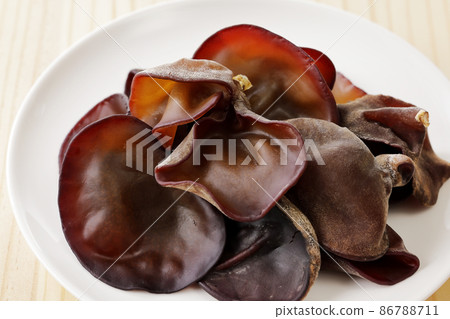 盤子上的菊奇 盤子上的菊奇 86788711