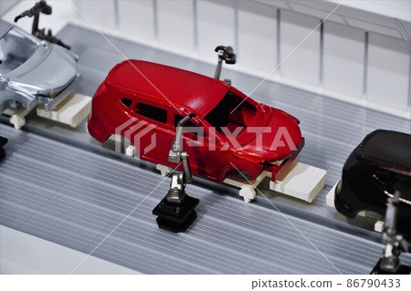 Car manufacturing (miniature style) 86790433