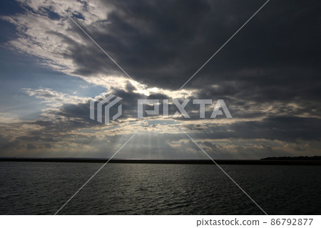 The ladder of angels that appeared on Kohama Island The ladder of angels that appeared on Kohama Island 86792877