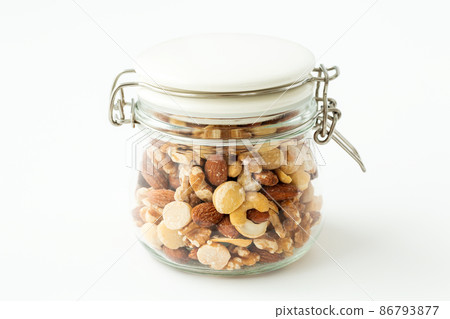 Mixed nuts 86793877