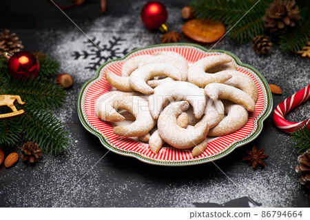 Plate of Traditional German or Austrian Vanillekipferl vanilla kipferl cookies Plate of Traditional German or Austrian Vanillekipferl vanilla kipferl cookies 86794664