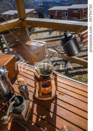Drip coffee at campsites and outdoors Drip coffee at campsites and outdoors 86794780