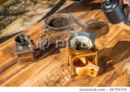 Drip coffee at campsites and outdoors Drip coffee at campsites and outdoors 86794784