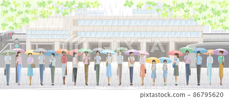 學生和大人打著雨傘在車站前走 學生和大人打著雨傘在車站前走 86795620