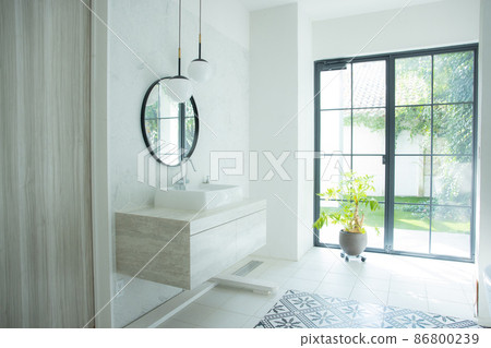 Interior around the water 86800239