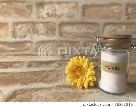 Citric acid 3_ Cleaning citric acid and gerbera Citric acid 3_ Cleaning citric acid and gerbera 86801819