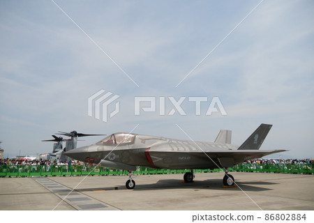 F-35B Lightning and MV-22 Osprey F-35B Lightning and MV-22 Osprey 86802884