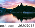 The old castle of the sunrise reflected in the water mirror (Inuyama Castle) The old castle of the sunrise reflected in the water mirror (Inuyama Castle) 86805038