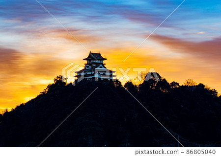 Old castle in the morning glow Old castle in the morning glow 86805040