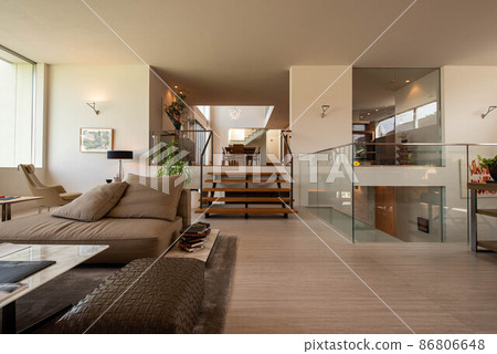 LDK2 with a skip floor LDK2 with a skip floor 86806648