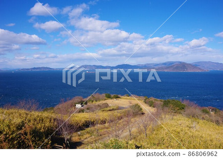 從香川縣贊岐市小櫛自然公園眺望小豆島 從香川縣贊岐市小櫛自然公園眺望小豆島 86806962