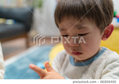 虐待兒童不愉快的時期 虐待兒童不愉快的時期 86808400