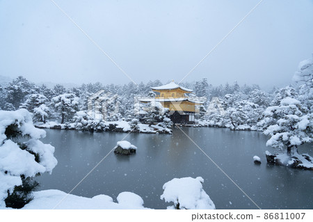 雪中的金閣寺_012 86811007