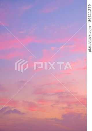 日出的天空 日出的天空 86811259