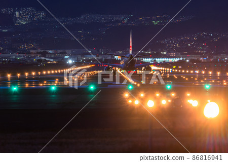 《大阪府》飛機 / 大阪國際機場 86816941