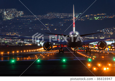 《大阪府》飛機 / 大阪國際機場 86816947