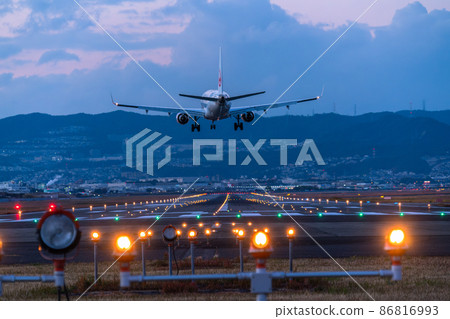 《Osaka Prefecture》 Aircraft / Osaka International Airport 86816993