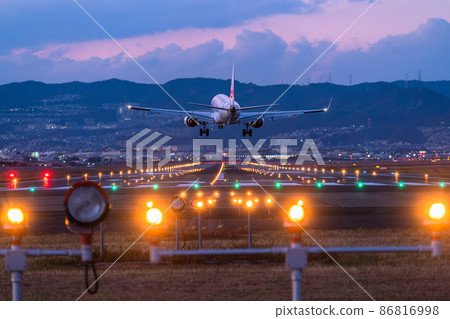 《Osaka Prefecture》 Aircraft / Osaka International Airport 86816998