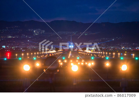 《大阪府》飛機 / 大阪國際機場 86817009