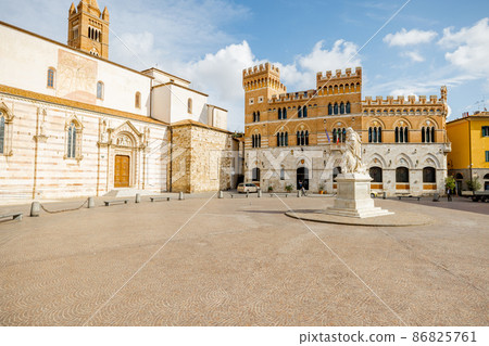 Central square in Grosseto town in Italy Central square in Grosseto town in Italy 86825761