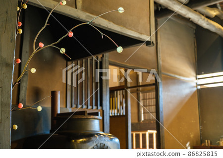 老民居的繭球 86825815