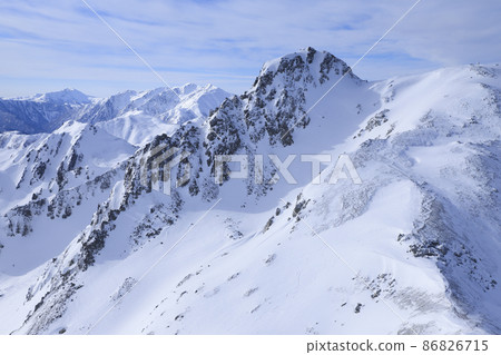 龍岳雪山攀登立山山脈 86826715