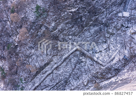 Huashan mountain in China, Xi'an, province Shaanxi, one of the holy mountains 86827457