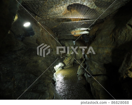 群馬綠市小平石灰岩洞窟 86828088