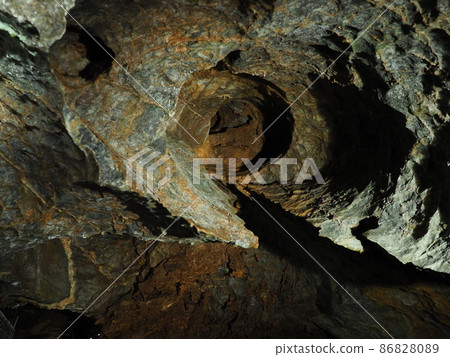 群馬綠市小平石灰岩洞窟 86828089