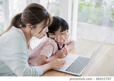 親子電腦生活方式 親子電腦生活方式 86833797