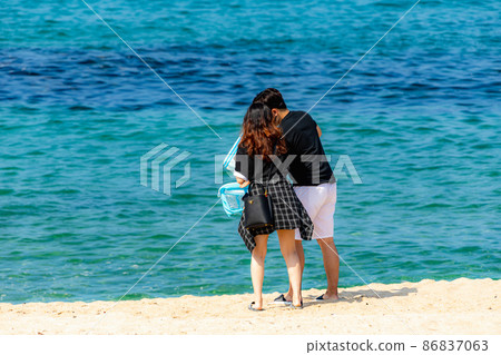 Beach dating 86837063