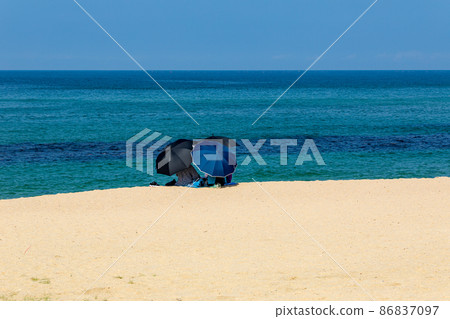 Beach umbrella 86837097