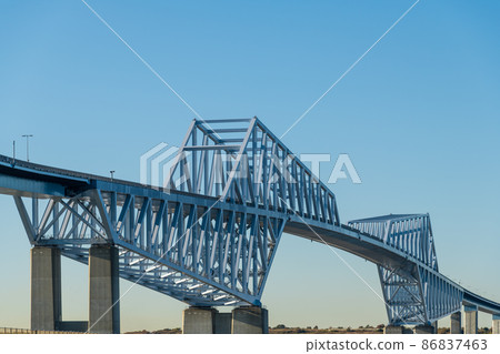 【清晨的東京門大橋】 86837463