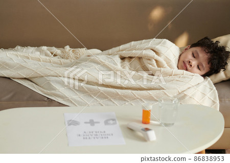 Sick Boy with fever Sick Boy with fever 86838953