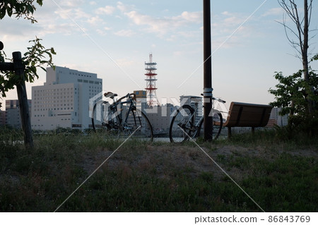 Living with a bicycle 86843769