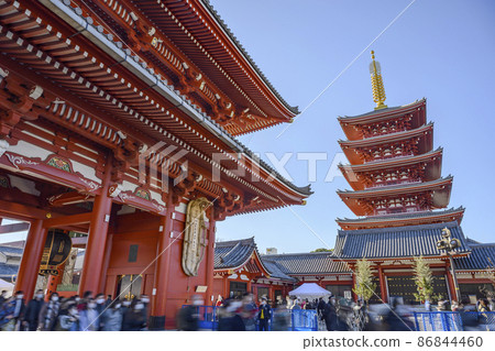淺草台東區,東京,淺草寺的轄區,這裡擠滿了初來乍到的遊客 淺草台東區,東京,淺草寺的轄區,這裡擠滿了初來乍到的遊客 86844460