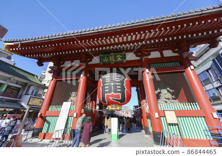 Kaminarimon, Taito-ku, Tokyo, crowded with first-time visitors to Asakusa Kaminarimon, Taito-ku, Tokyo, crowded with first-time visitors to Asakusa 86844465