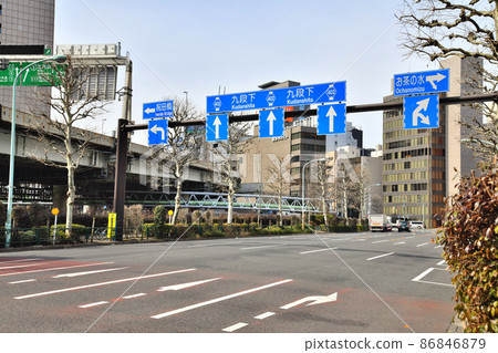 眺望錦町路口（東京都千代田區）[2022.2] 86846879