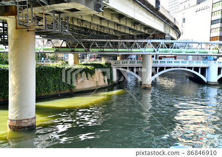 View of Nishikihashi / Nihonbashi River area from downstream (Chiyoda-ku, Tokyo) [2022.2] 86846910