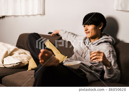 男性享受訂閱的內容視頻（視頻）（每月） 86850628