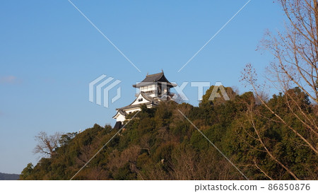 White Emperor Castle dyed in the setting sun National treasure Inuyama Castle castle tower White Emperor Castle dyed in the setting sun National treasure Inuyama Castle castle tower 86850876