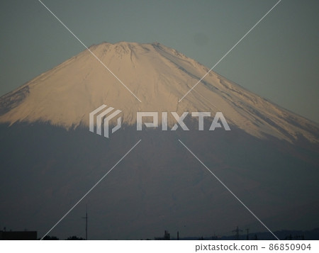 第二次住院是在 40 號,我可以在這個季節從西窗拍攝富士山的施利特。 第二次住院是在 40 號,我可以在這個季節從西窗拍攝富士山的施利特。 86850904