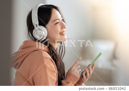 耳機聽音樂生活方式新常態 86851042